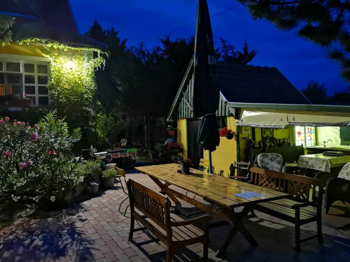 Villa-Magdi Vendeghaz Revfulop Exterior photo